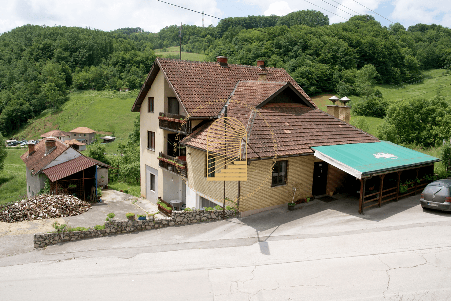 Porodični biznis na prodaju – Etno turizam i ugostiteljstvo, Ivanjica, 400m²