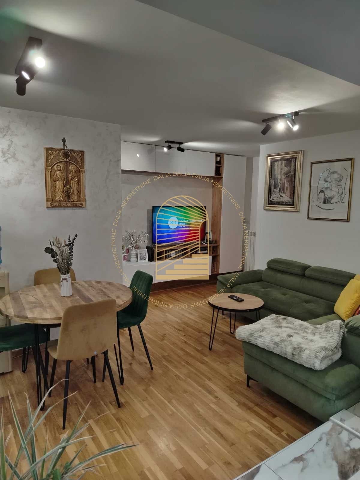 Komforan dom sa privatnim dvorištem