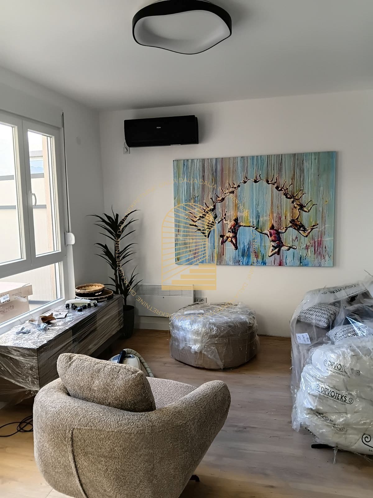 Novogradnja - 57m2 + 50m2 bašta, sa garažom